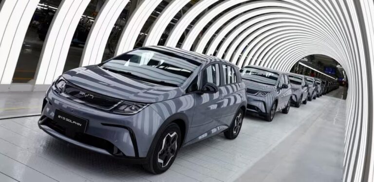 Karachi Welcomes First Ever BYD Electric Vehicles Shipment!